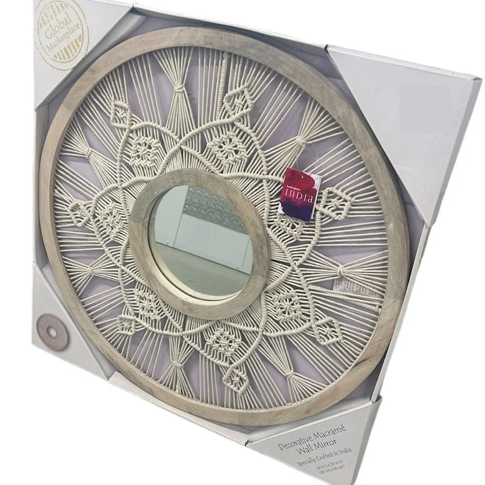 NWT Mirror Handcrafted Macrame Mandela & Solid Wood Round Mirror 26”